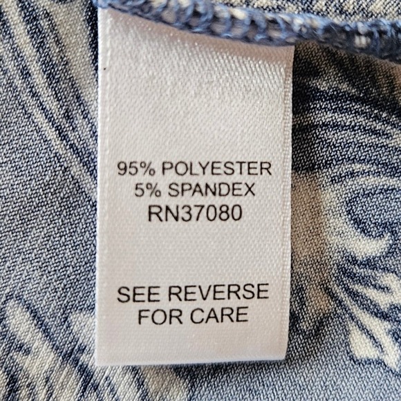 CATO Woman Size XL Tunic Blouse NWOT Liquid Knit Paisley Print Roll Tab Sleeve - Picture 8 of 8